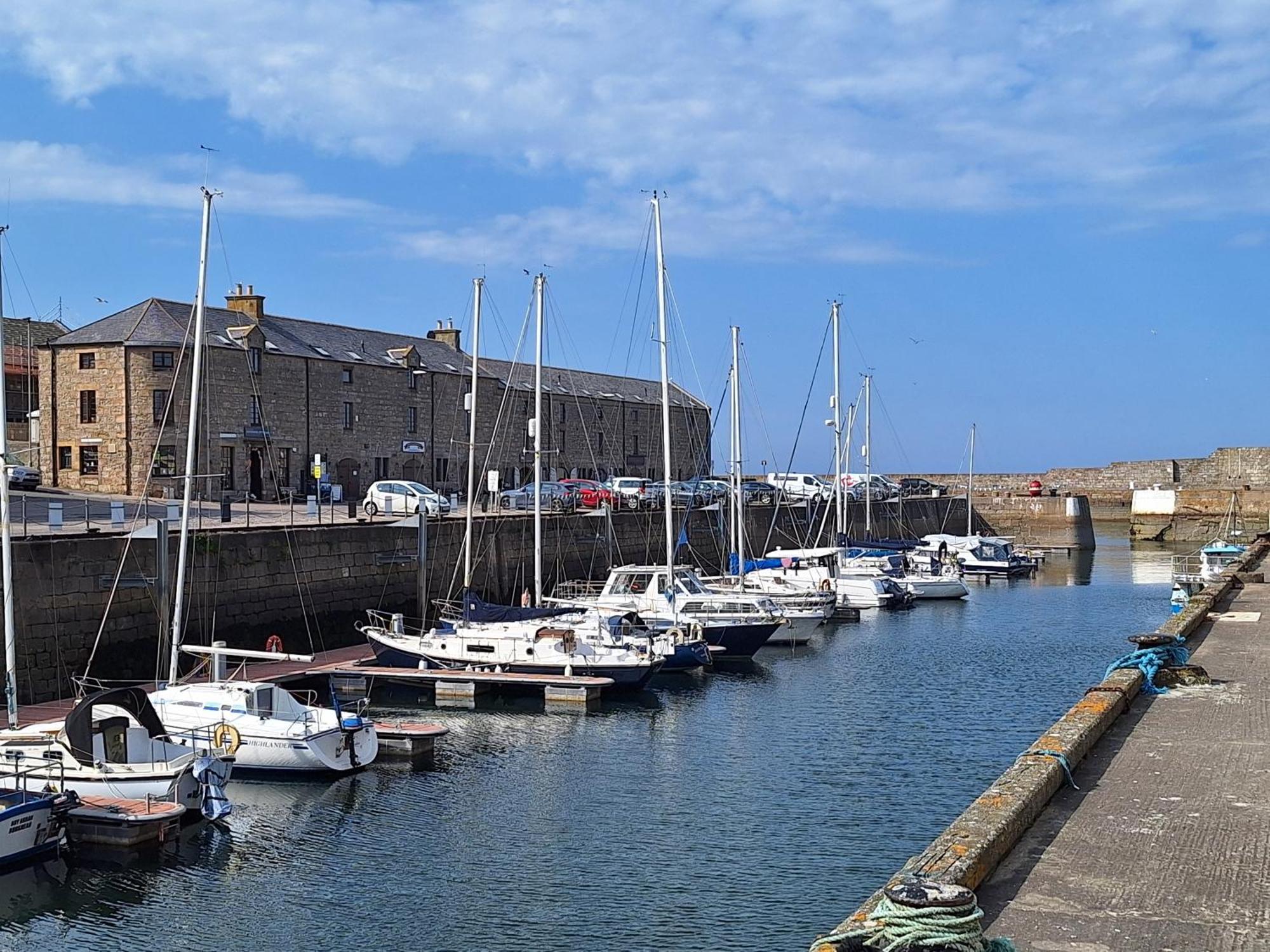 1 Fulmar Road**Next To West Beach And Golf Course Lossiemouth Exterior foto